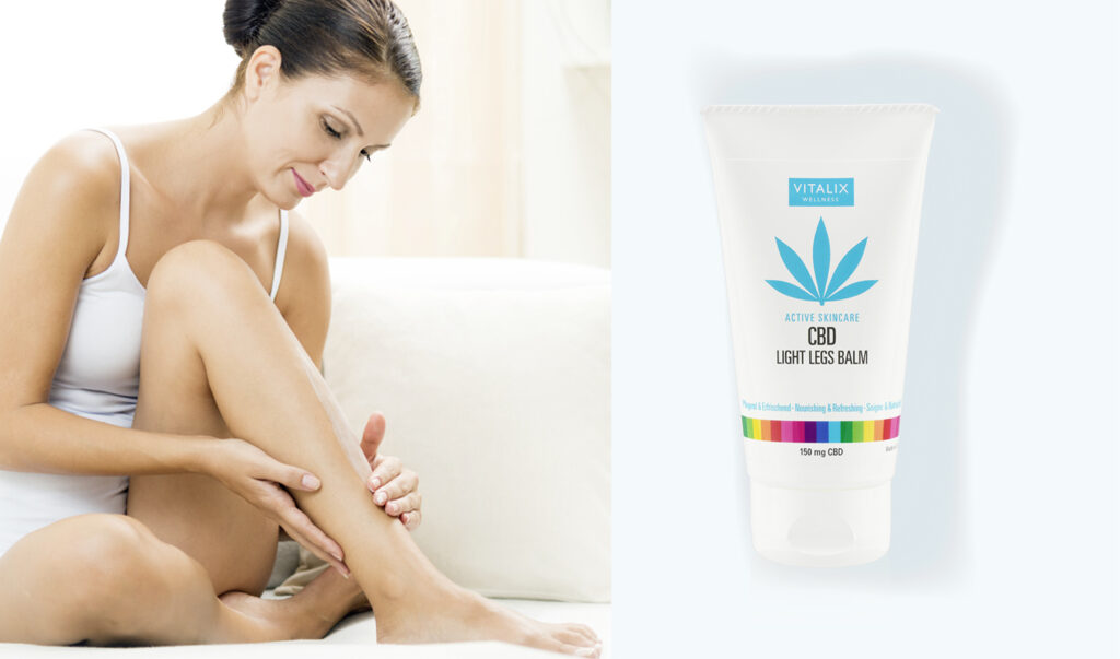 Femme avec belles jambes et peau ferme met de la lotion CBD Light Legs Balm. 